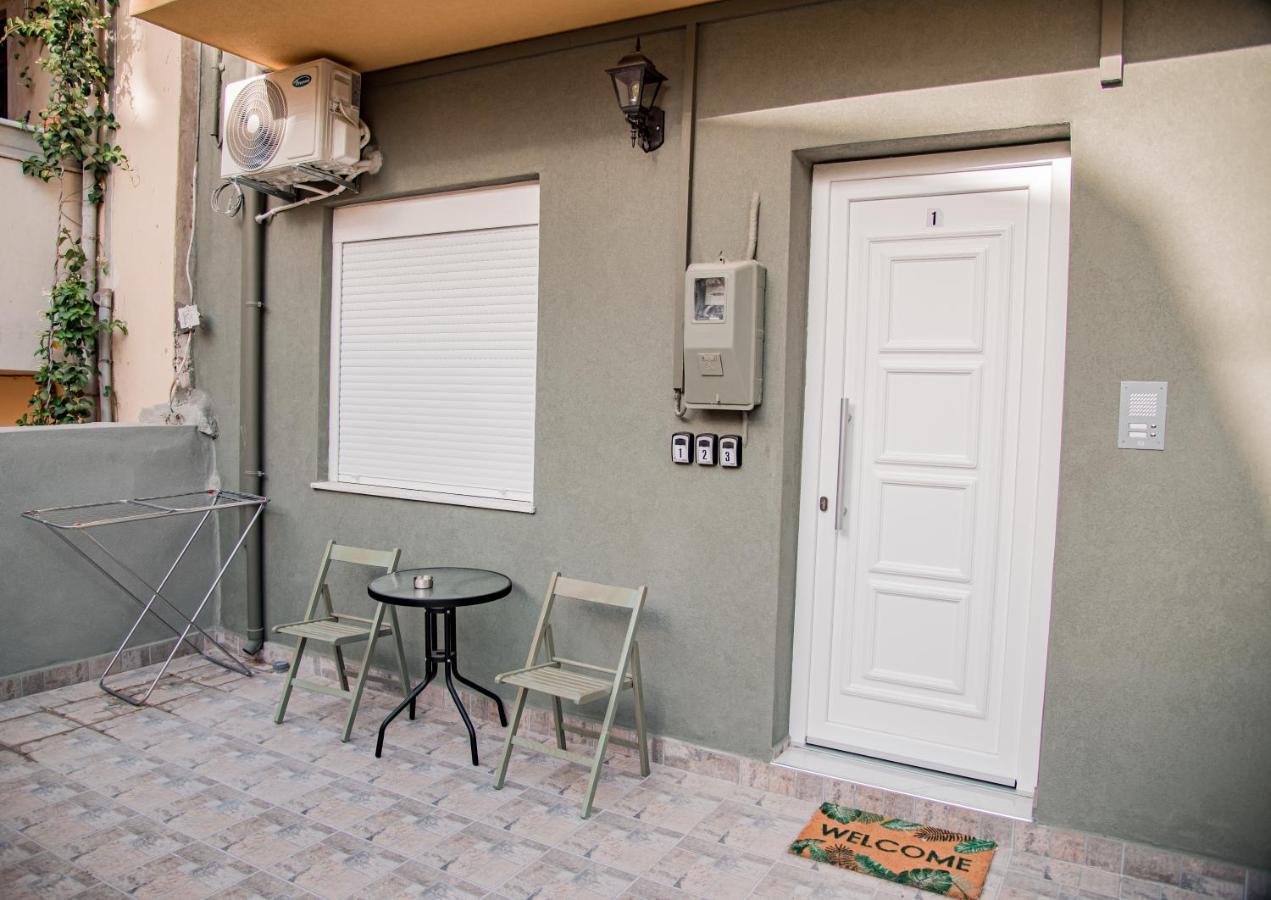 Athina Secret Apartments Adults Only イラクリオン エクステリア 写真