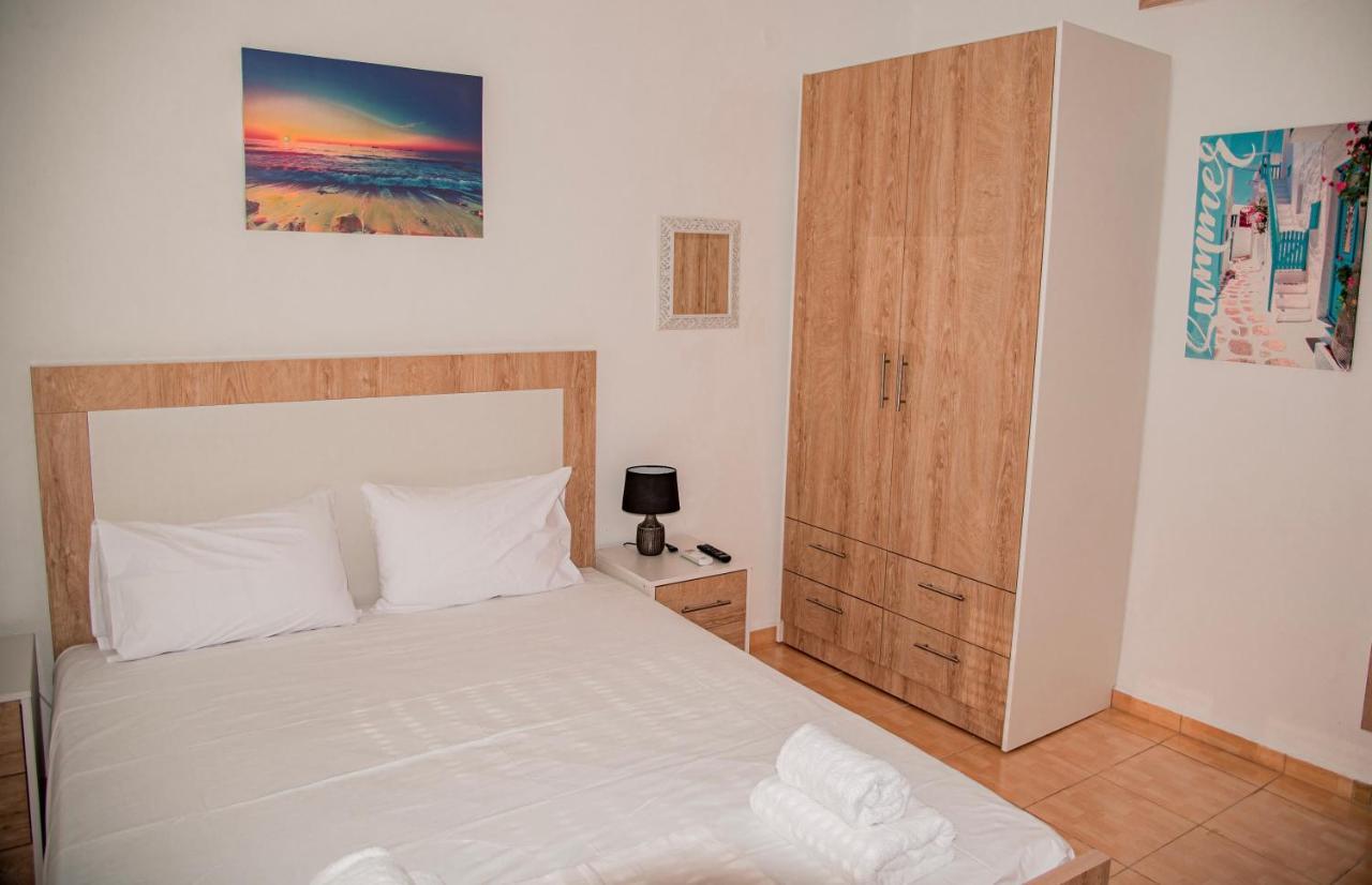 Athina Secret Apartments Adults Only イラクリオン エクステリア 写真