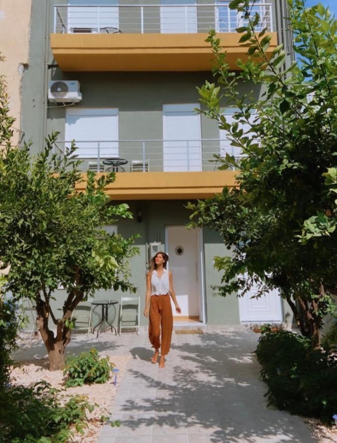 Athina Secret Apartments Adults Only イラクリオン エクステリア 写真